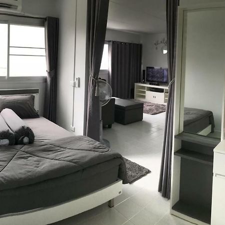 T11 Popula Condo By Prathomlerk Pak Kret Exterior foto
